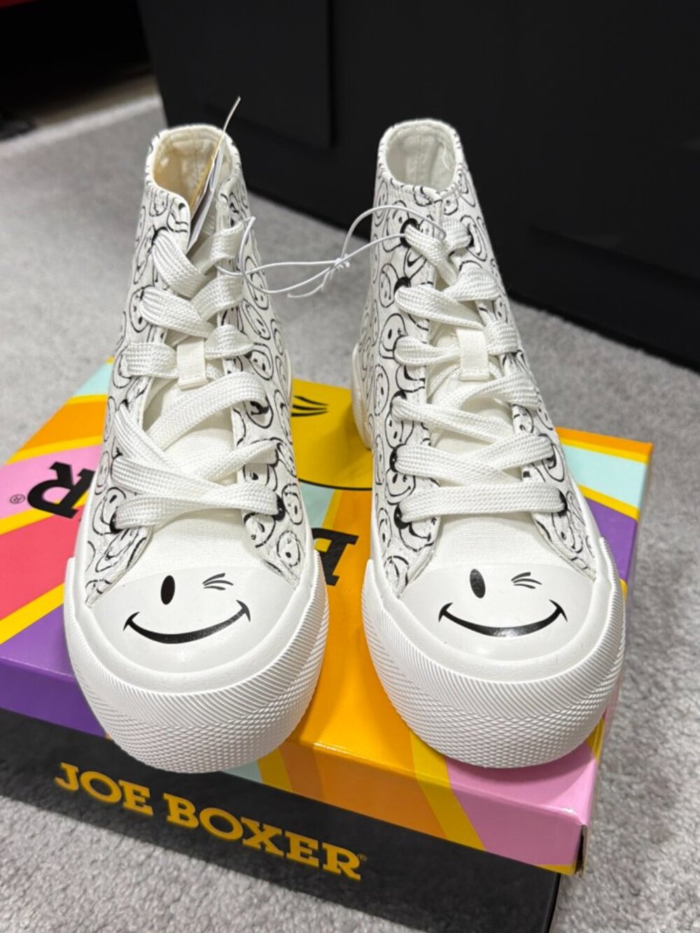Joe Boxer Smiley Face Kid's Size 1 High Top Canvas Sneakers White